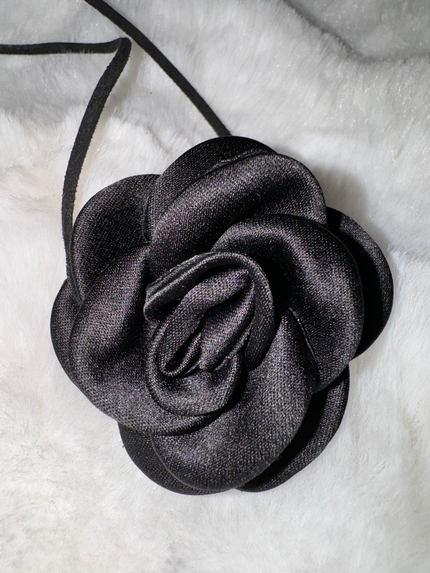 Rosa - Black Chocker