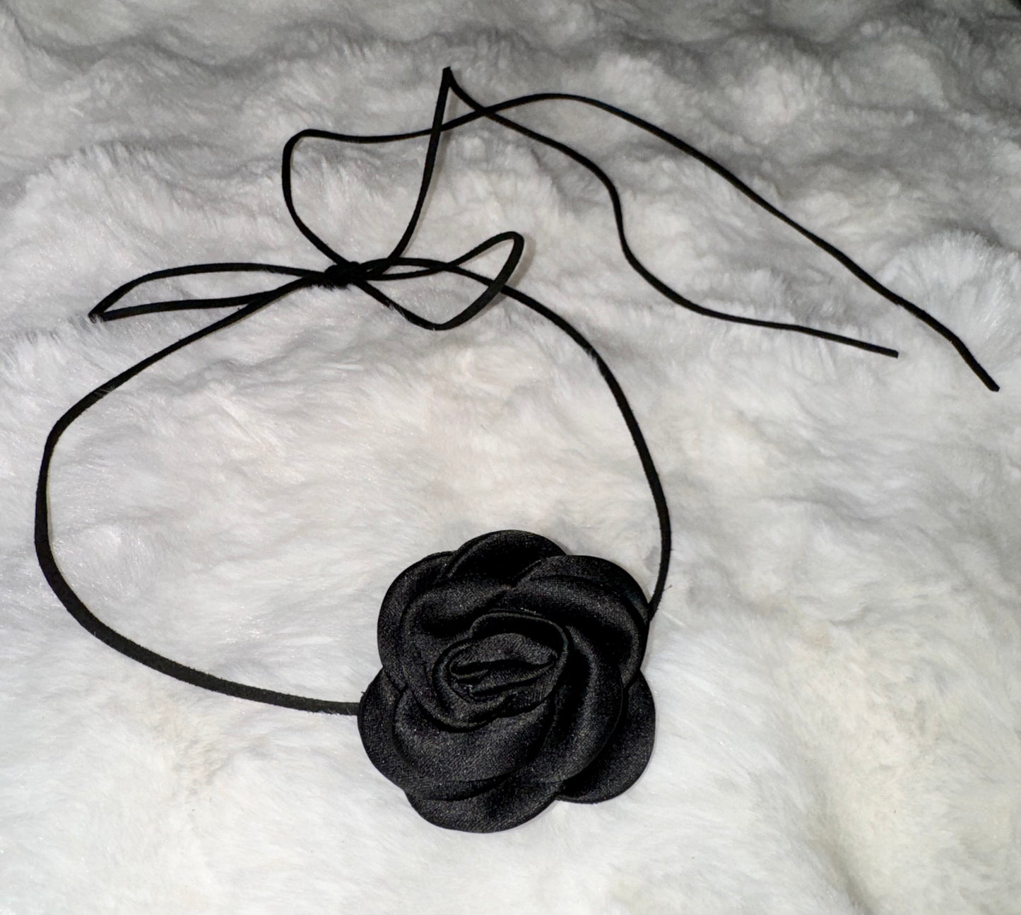 Rosa - Black Chocker