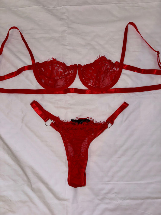 Scarlet Allure - Lingerie