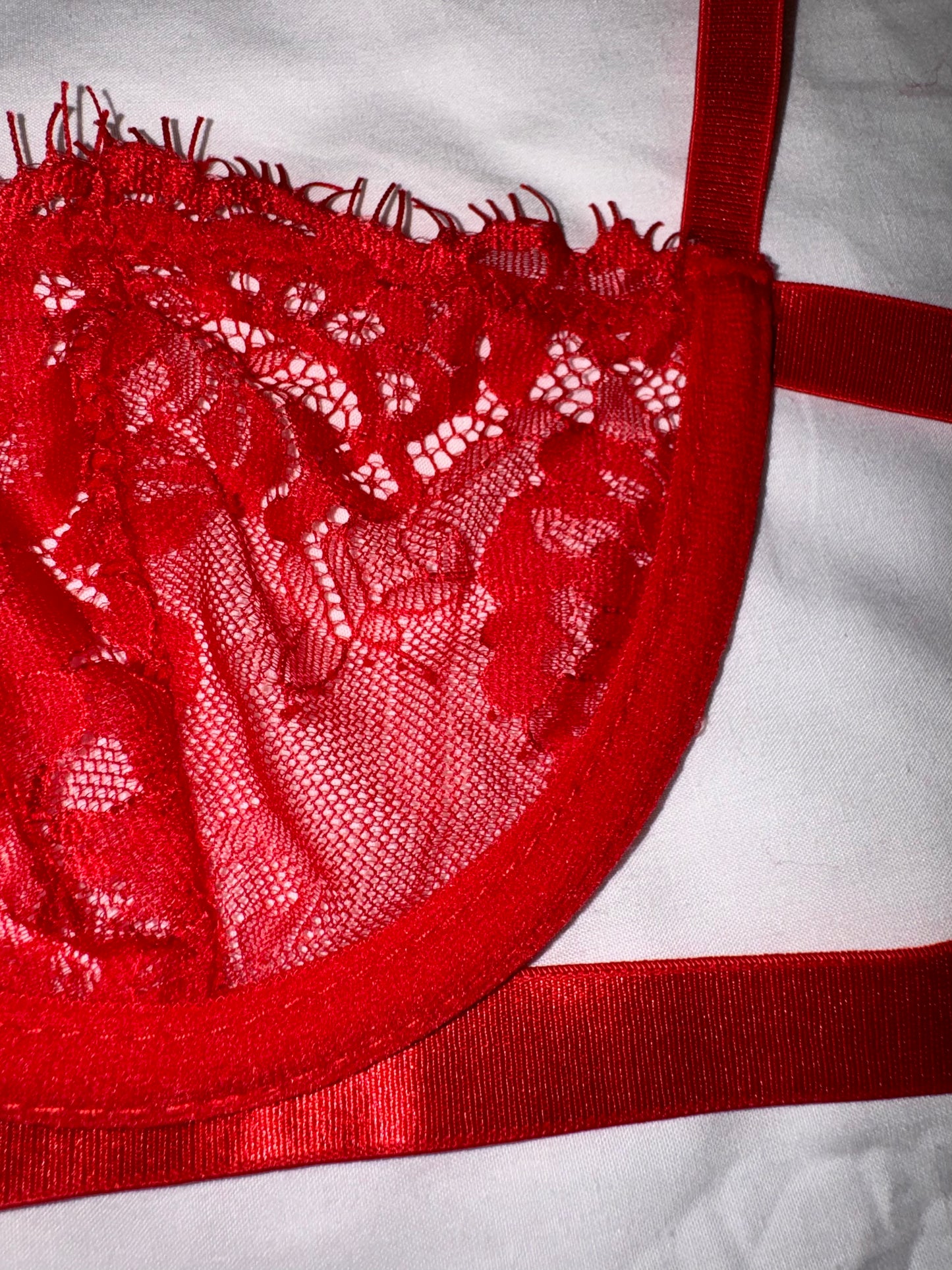 Scarlet Allure - Lingerie