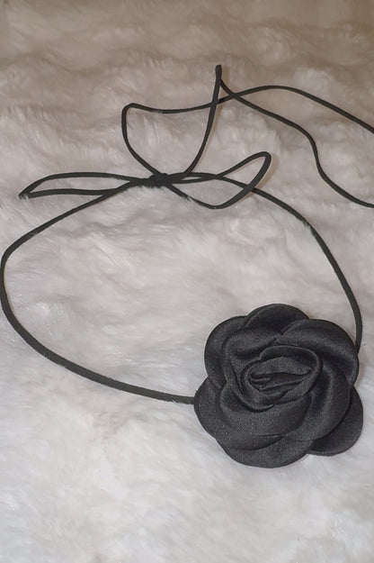 Rosa - Black Chocker